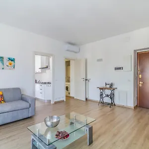 https://domusmi-benedetto-28.it-lombardy.com